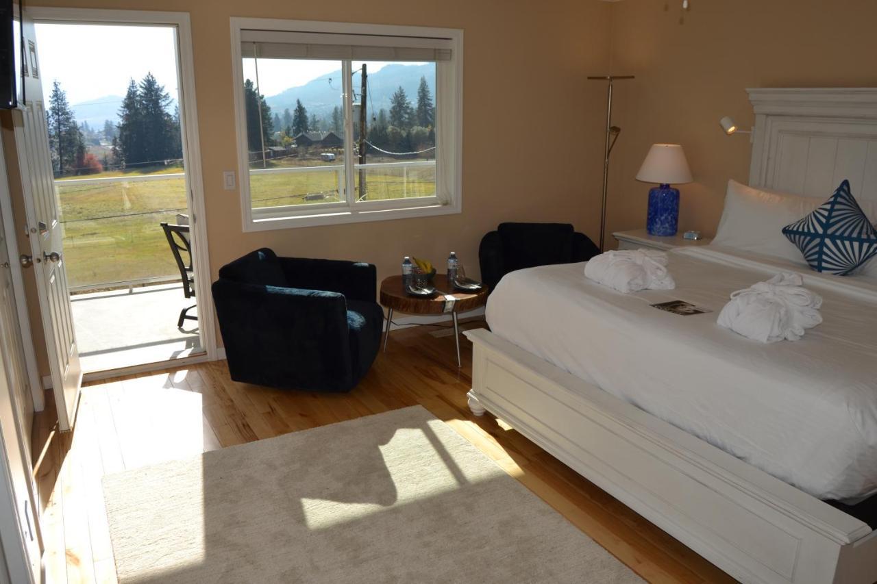 Salish B&B And Spa Вест-Келоуна Экстерьер фото