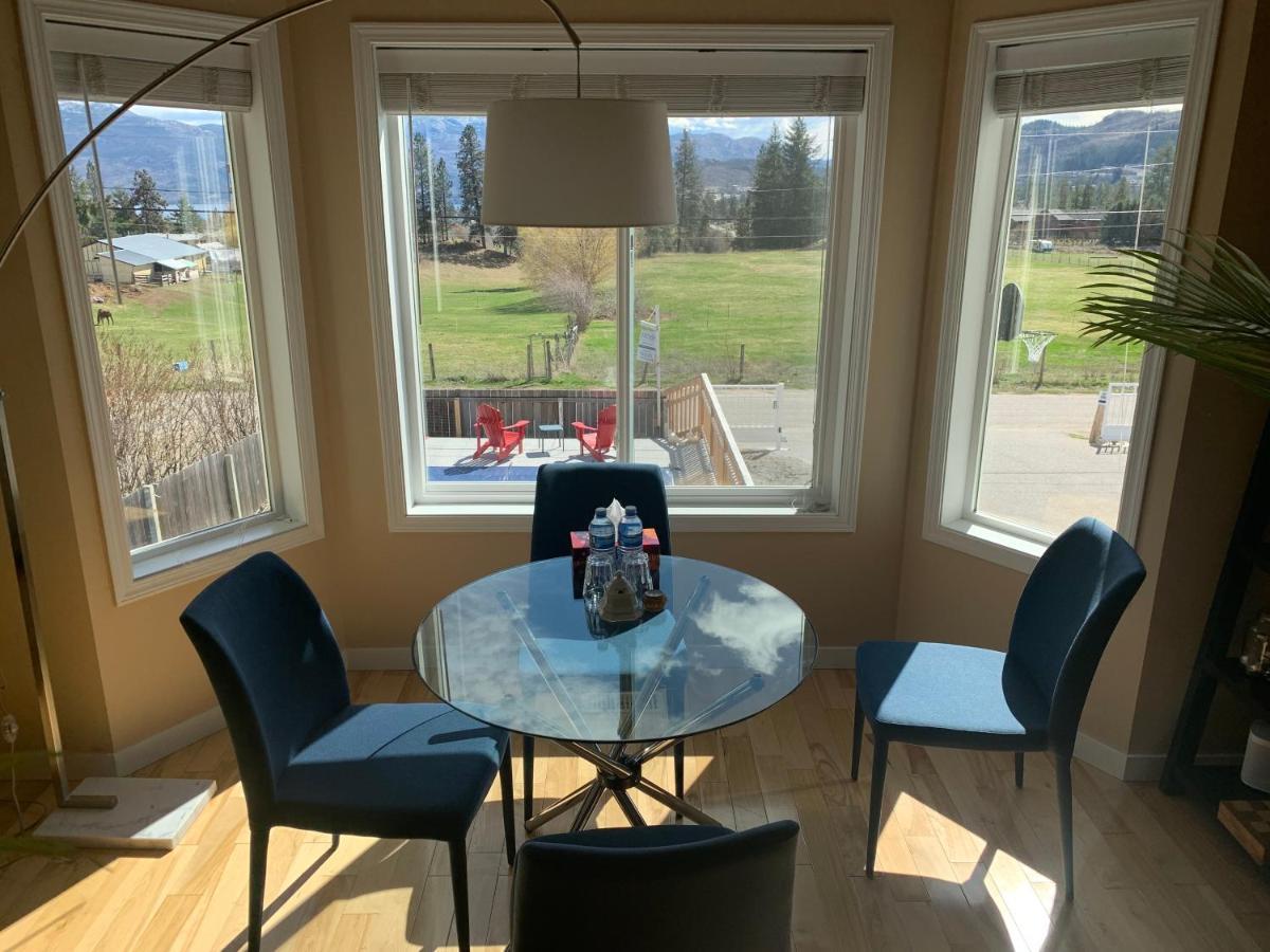Salish B&B And Spa Вест-Келоуна Экстерьер фото