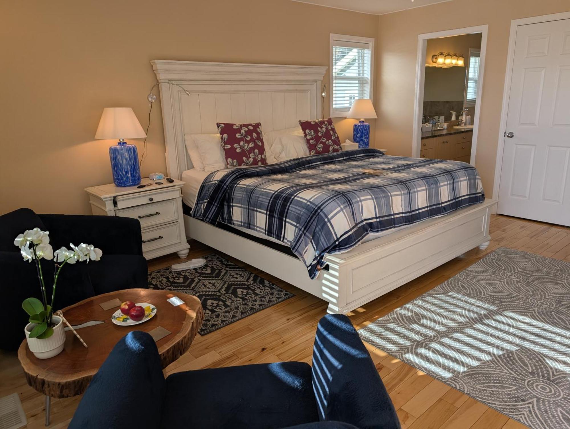 Salish B&B And Spa Вест-Келоуна Экстерьер фото